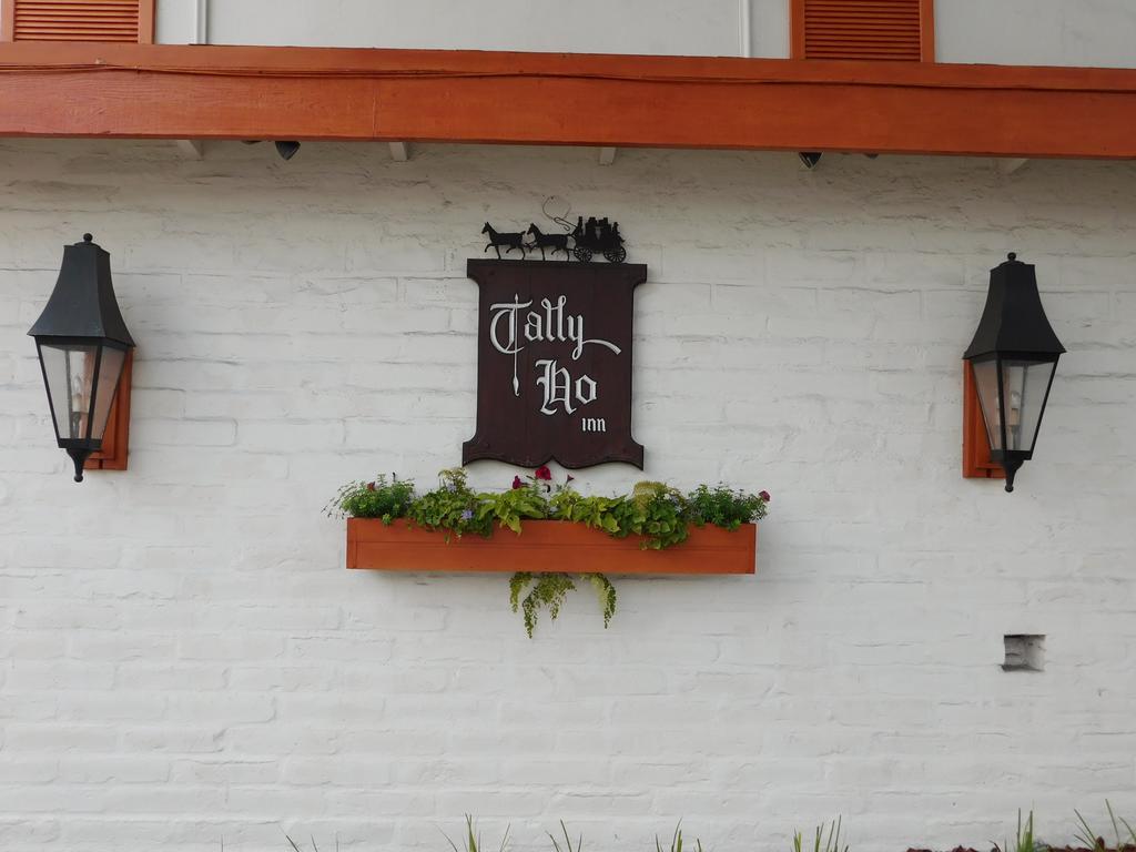 Tally Ho Inn Carmel-by-the-Sea Exterior photo